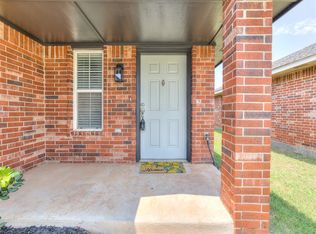 12333 SW 6th St, Yukon, OK 73099