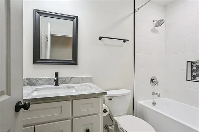 1512 Michigan Ave — Photo 8