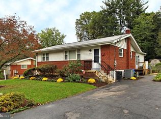 10225 Dale Dr, Fairfax, VA
