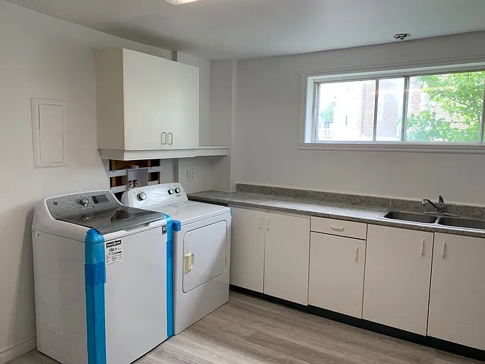 1 bed, 1.0 bath, $1,300 — Photo 3