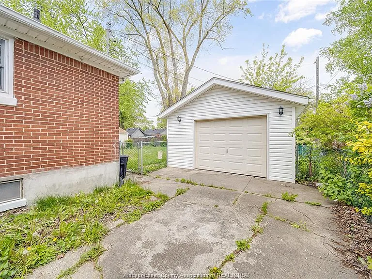 3264 Dominion Blvd — Photo 33