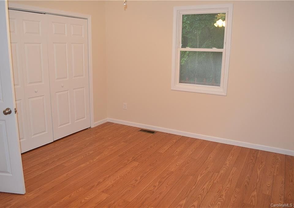 2nd image of 205 Joy Ln
