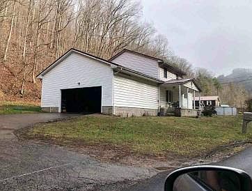 3rd image of 5168 Whitman Creek Rd