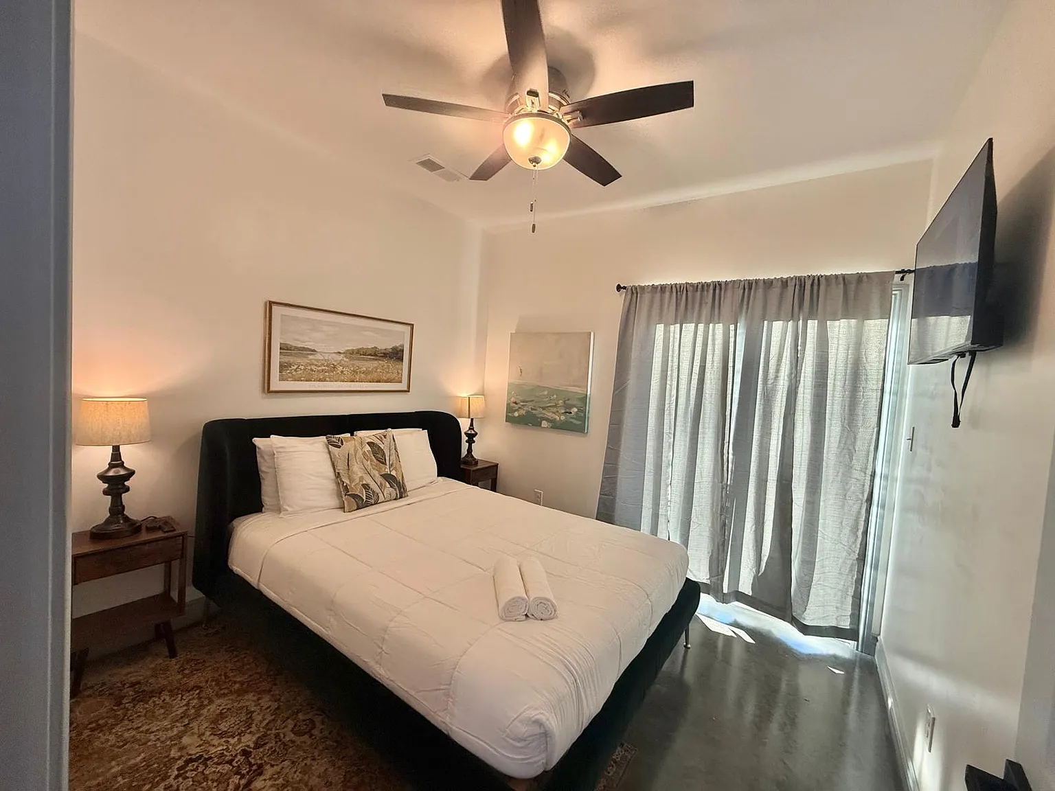 7 bed, 3980 sqft, $8,495 — Photo 4