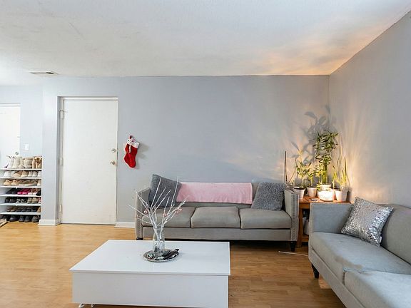4th image of 103 Colonel Bell Dr #5A