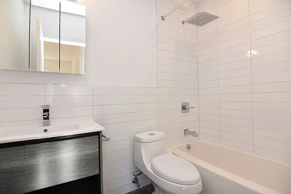 Rented by Bohemia Realty Group | media 20