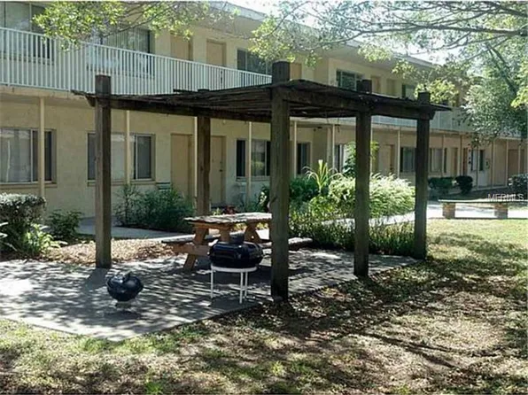 379 47th Ave N APT 101, Saint Petersburg, FL 33703