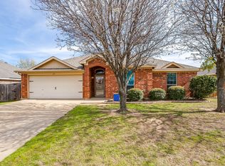 1151 Whispering Mdws, Crowley, TX 76036