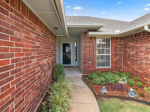 4th image of 10308 Aberdeen Dr