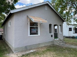 911 8th St, Rawlins, WY 82301