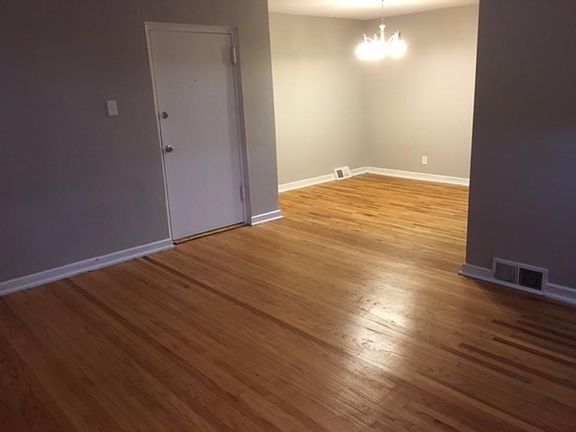 5th image of 1533 E Mount Airy Ave