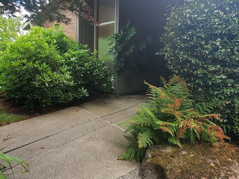 1st image of 3837 W Lake Sammamish Pkwy NE