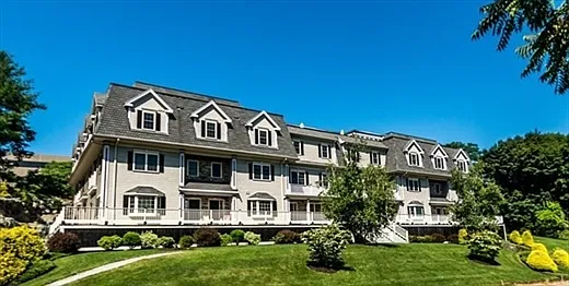 2 bed, 950 sqft, $2,800 — Photo 2