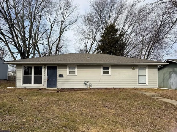 6004 E 152nd St, Grandview, MO 64030