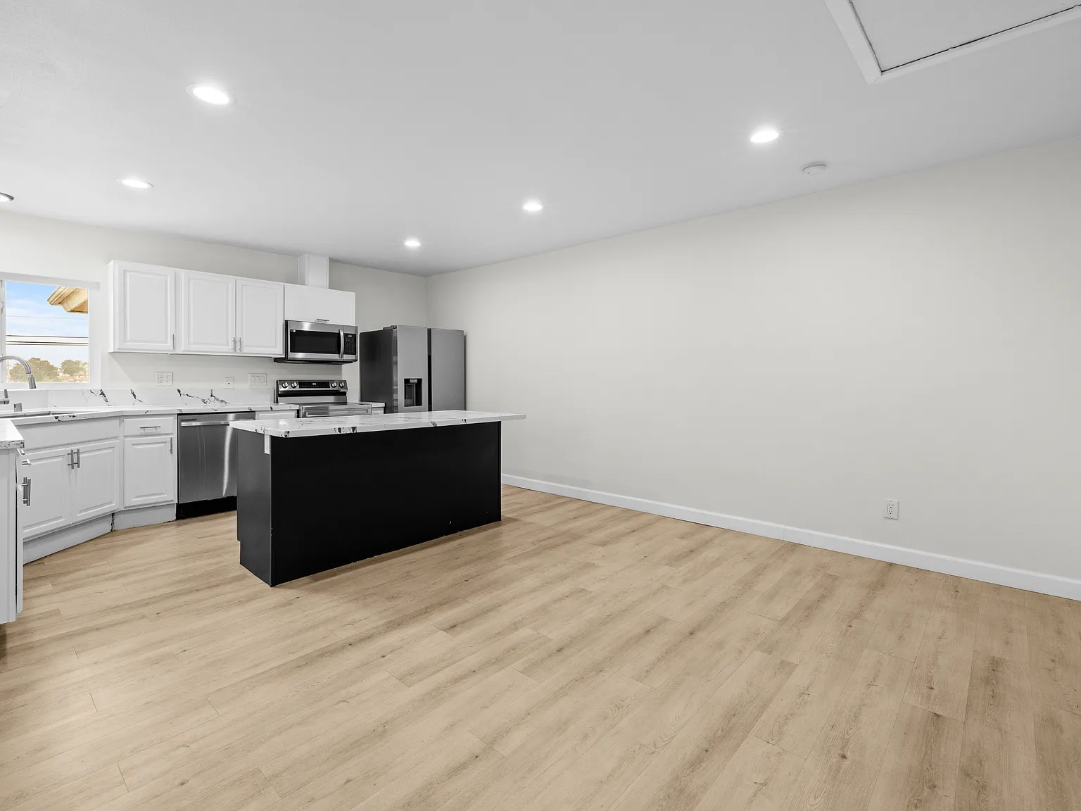 5529 Dorothy Drive - 1 — Photo 3
