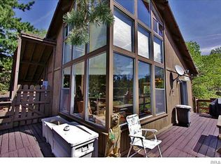271 Chipmunk Dr, Lake Arrowhead, CA 92352