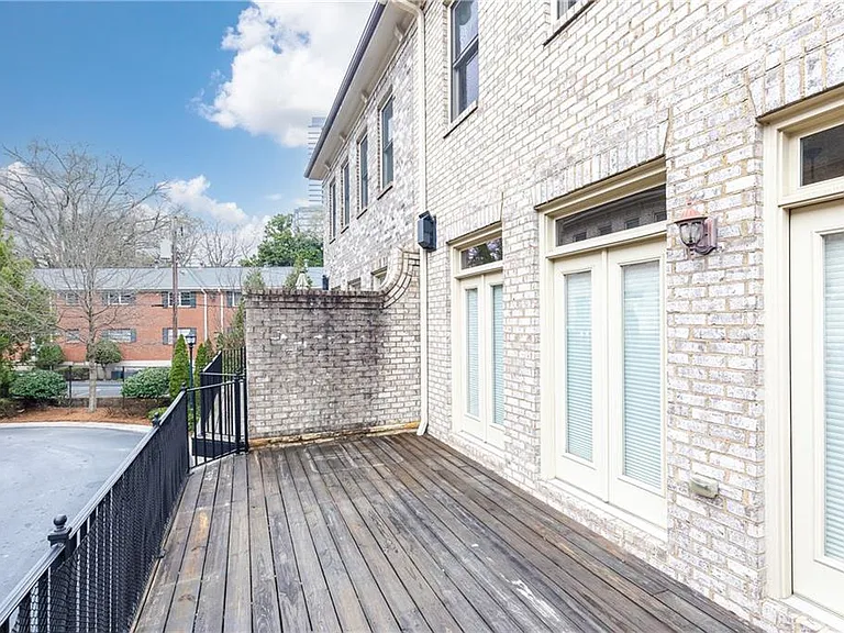 3664 Brookhaven Manor Xing NE — Photo 38