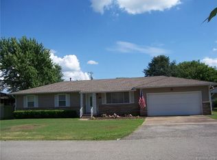 1403 W Bert St, Claremore, OK 74017
