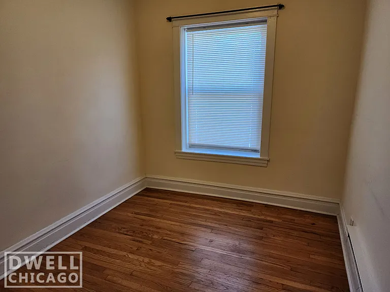 2915 W George St #2 — Photo 11