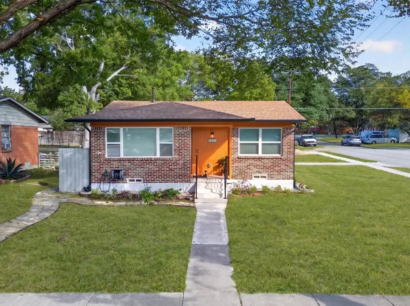 421 Wallace Dr, Garland, TX 75041
