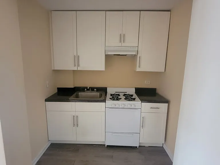 1730 E 14th St #6M — Photo 2