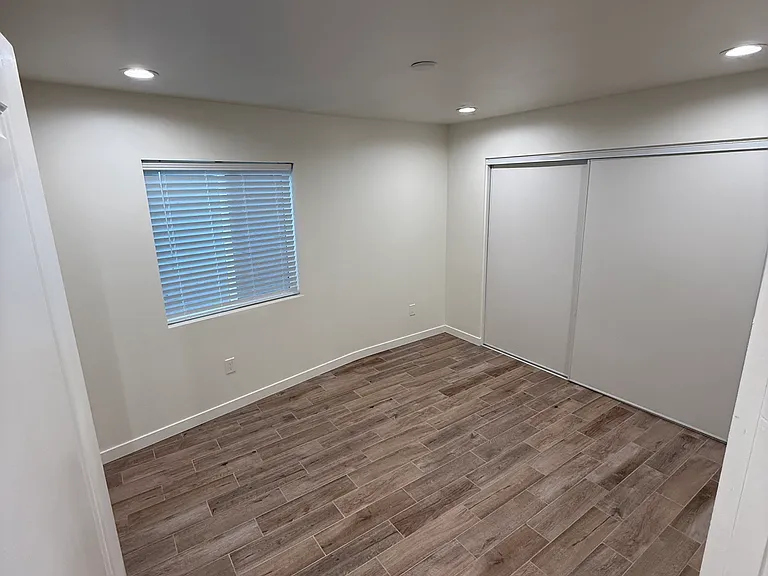 6458 N Creighton Cir — Photo 11