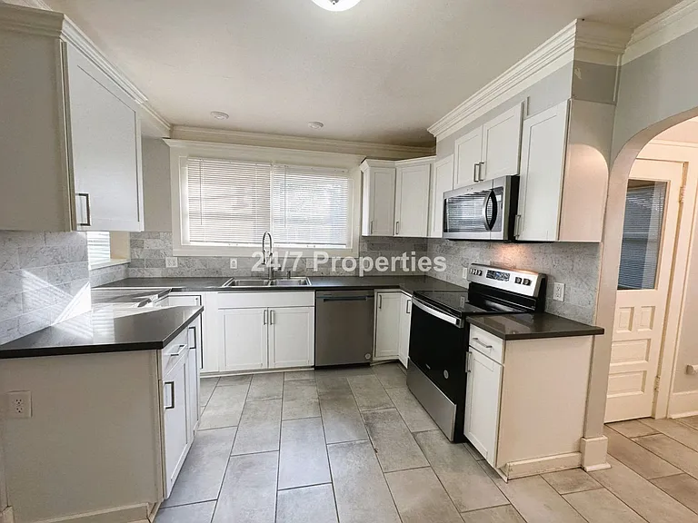 314 NE Lombard St — Photo 8