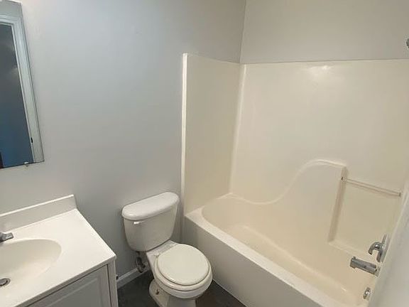 5th image of 1425 College Heights Rd #105