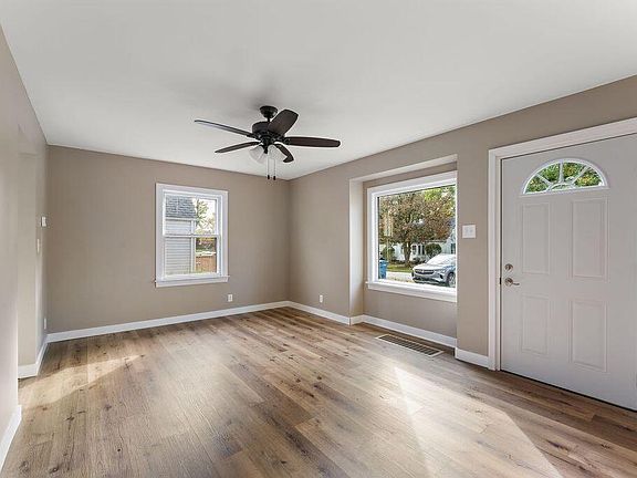4th image of 301 W Bates St