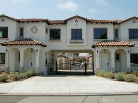 425 W Duarte Rd