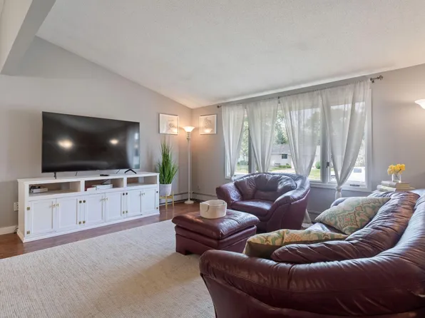 918 Green St, Hudson, WI 54016