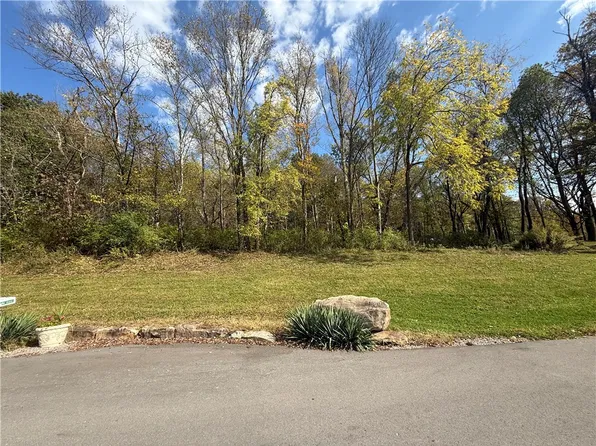 38 Shady Shores Dr, East Brady, PA 16028