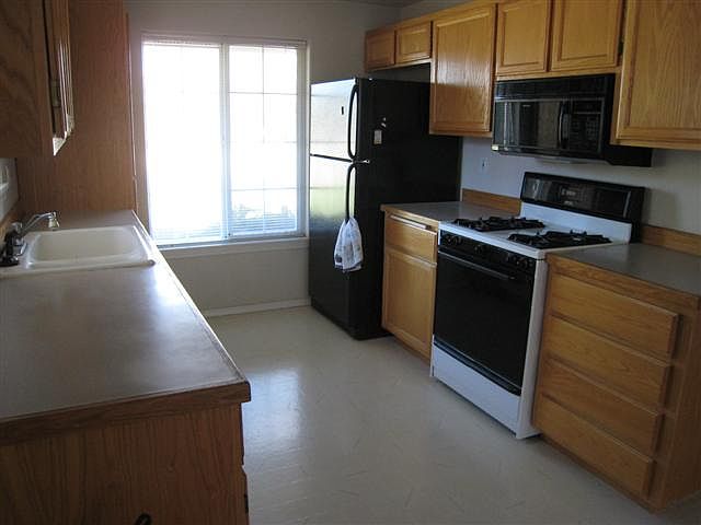 2nd image of 2925 NE Baroness Pl
