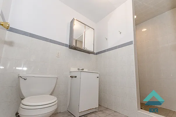 Rented by EXR | media 28