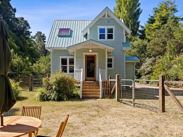 321 SE 35th St, Newport, OR 97365