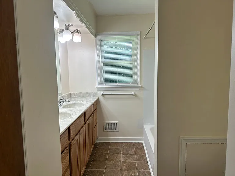 1408 Dermott Ave — Photo 22