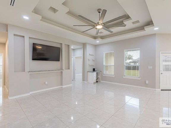 2nd image of 3410 Paloma Cir S
