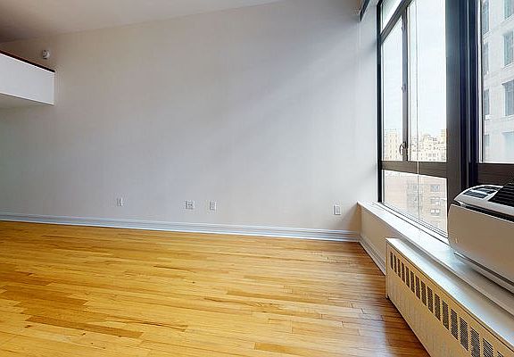 2nd image of 1 Astor Pl APT 8J
