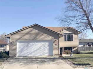 5608 S Anthony Ave, Sioux Falls, SD 57106