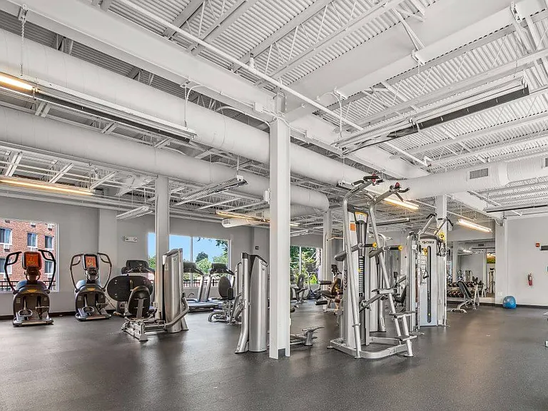 100-york-amenities-interiors-2r