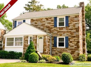 256 Lee Cir, Bryn Mawr, PA 19010