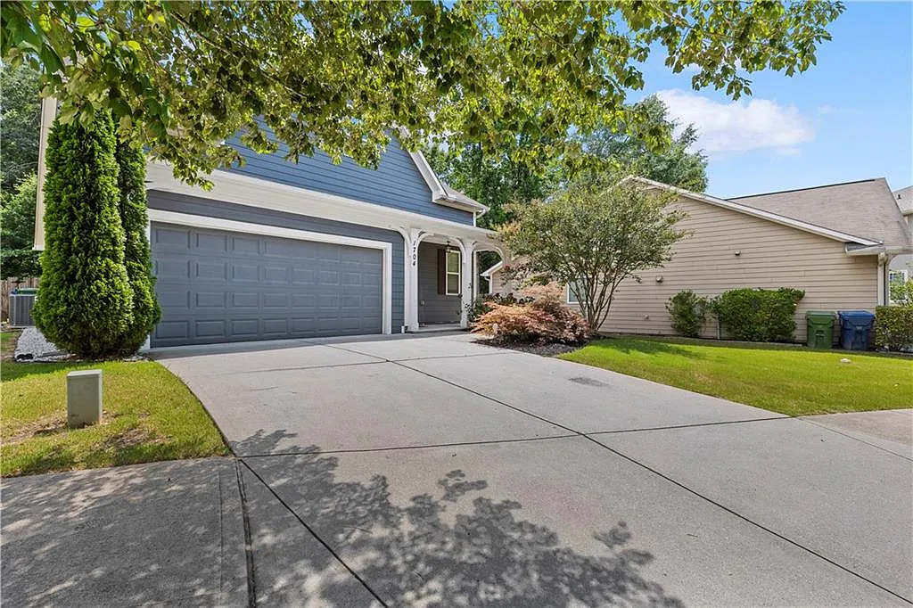 4 bed, 3.0 bath, 1836 sqft, $3,400 — Photo 3