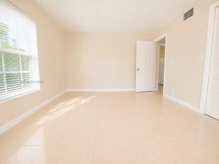 4951 Wedgewood Way #4 — Photo 12
