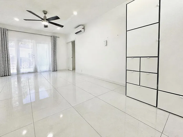 7800 SW 57th Ct — Photo 17