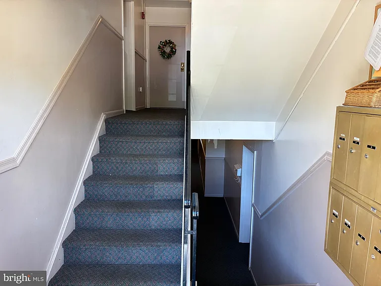 6 Fox Hall #6 — Photo 2