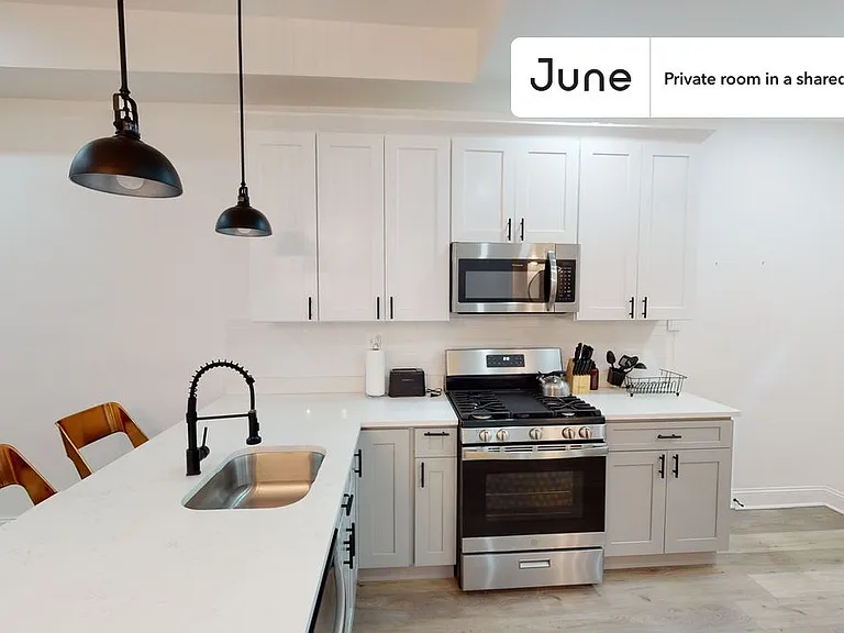 529 42nd St NE #B — Photo 7