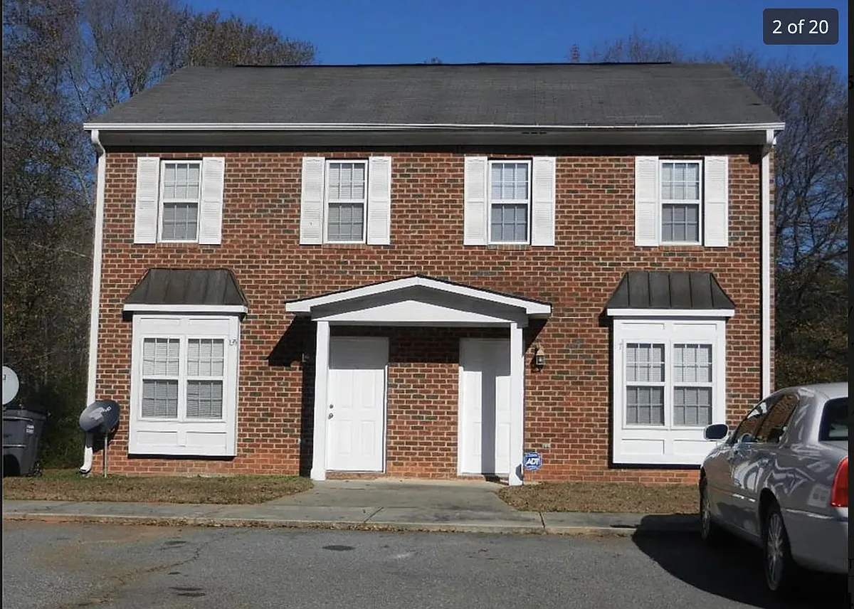 Building Photo - 142 Picasso Dr