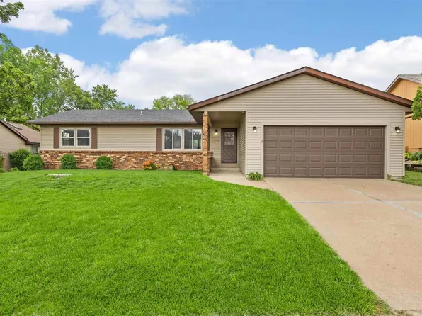 4114 Wedgewood Dr NE, Cedar Rapids, IA 52402