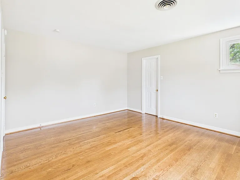1519 Chauncey Ln — Photo 40