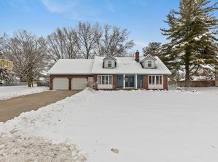 3031 Rapidfall Ct NE, Belmont, MI 49306